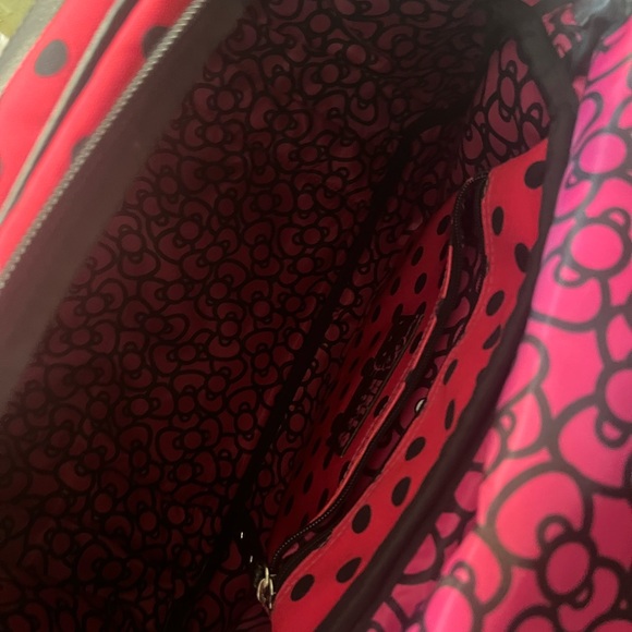 2011 Hello Kitty Loungefly Duffle Bag - Picture 7 of 8